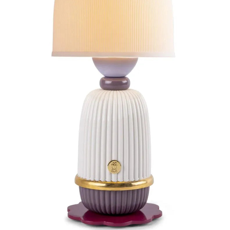 Lladró Kokeshi Lamp in handcrafted porcelain, from the Nightbloom collection, handcrafted in Valencia since 1953.