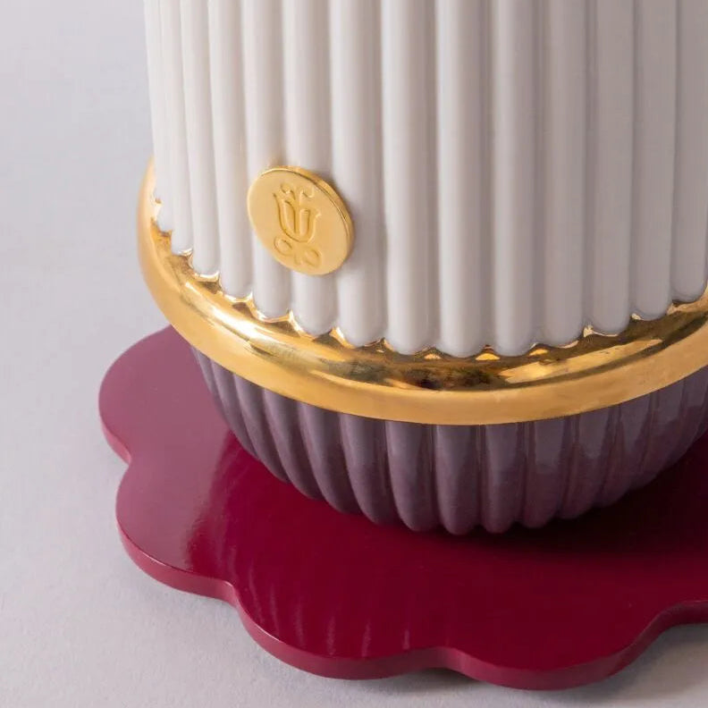 Lladró Kokeshi Lamp in handcrafted porcelain, from the Nightbloom collection, handcrafted in Valencia since 1953.