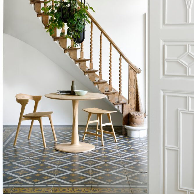 Torsion Round Dining Table