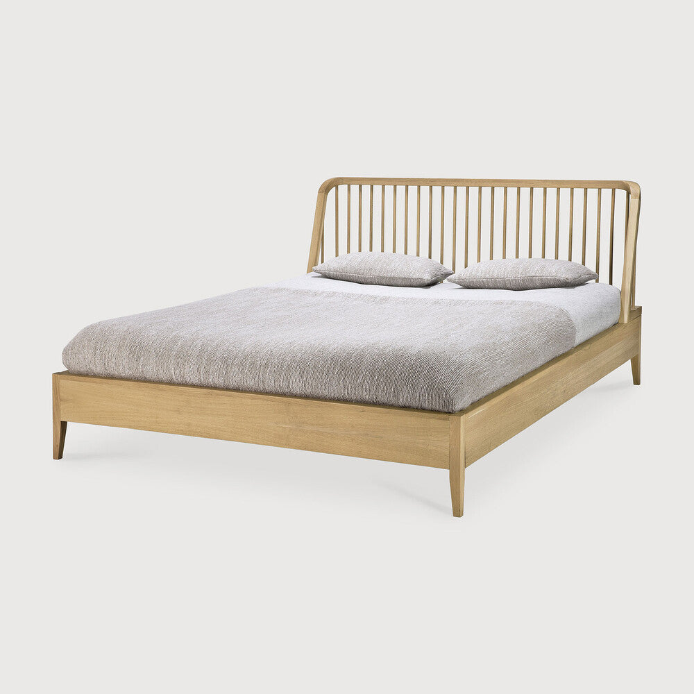 Oak Spindle bed by Ethnicraft, eco friendly wooden bedroom furniture crafted with Comosum