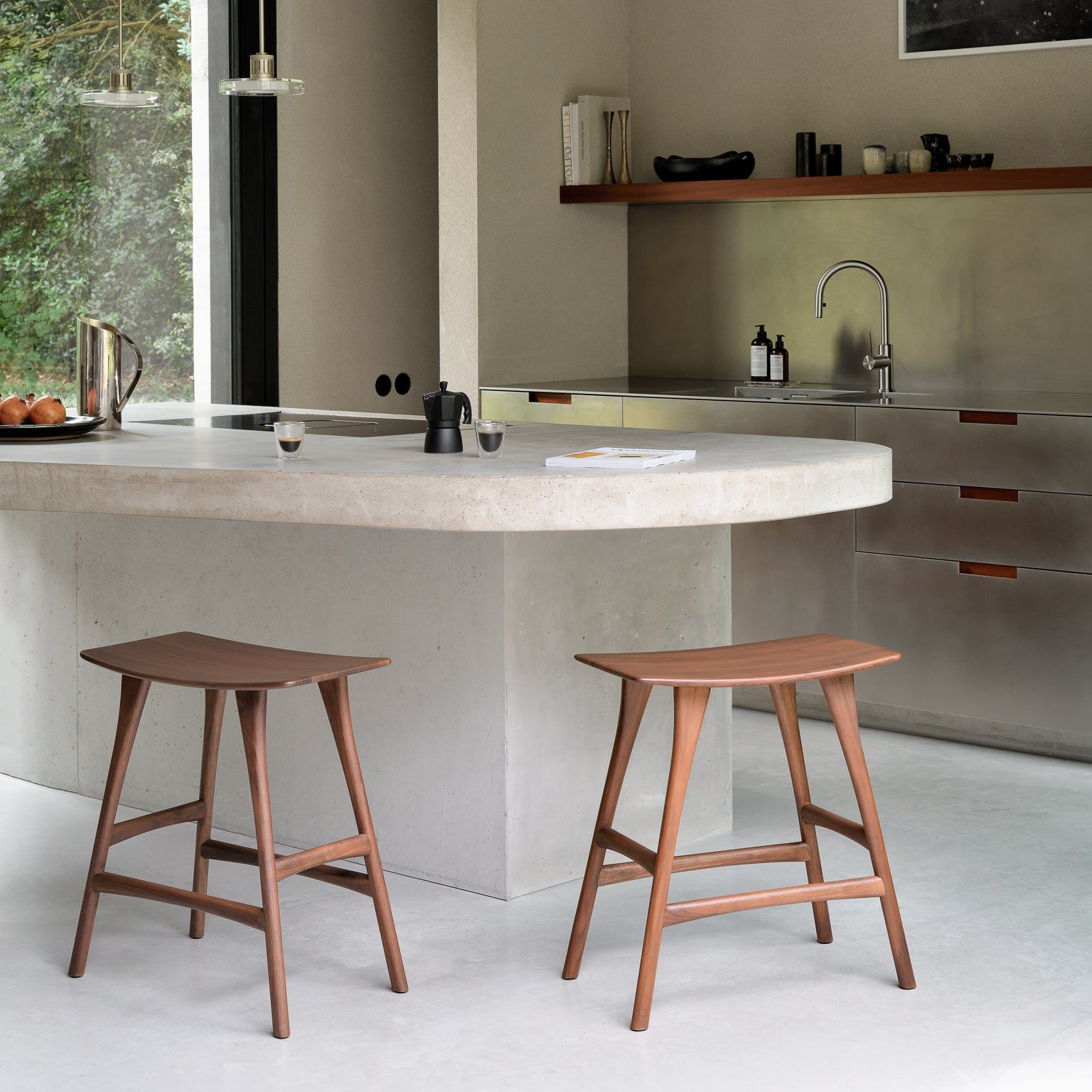 Ethnicraft Osso Bar Stool in teak, FSC-certified solid teak