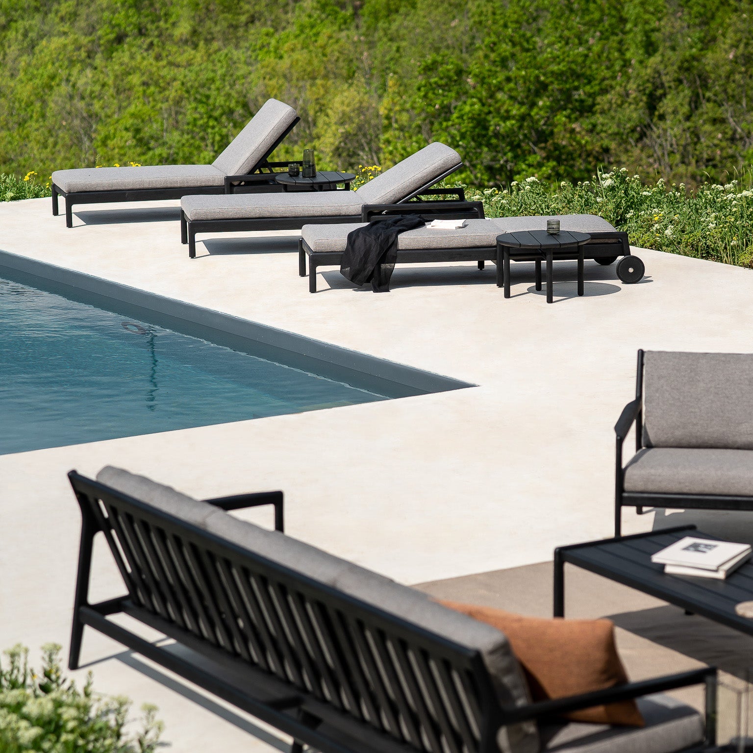 Jack Outdoor Adjustable Lounger