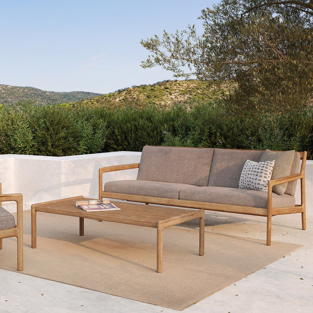Ethnicraft Nomad Indoor/Outdoor Rug, woven textile from Belgian brand Ethnicraft