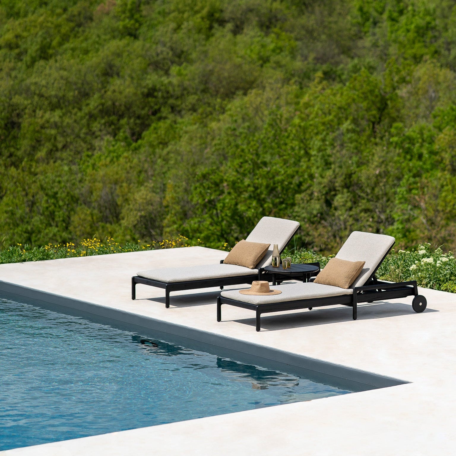 Jack Outdoor Adjustable Lounger