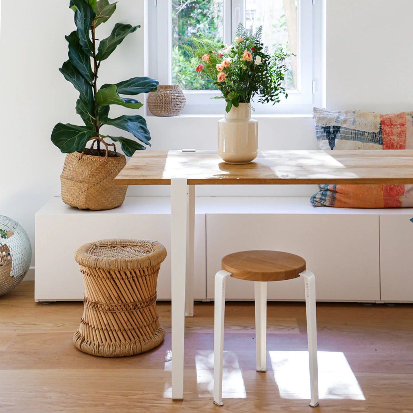 Tiptoe LOU Stool