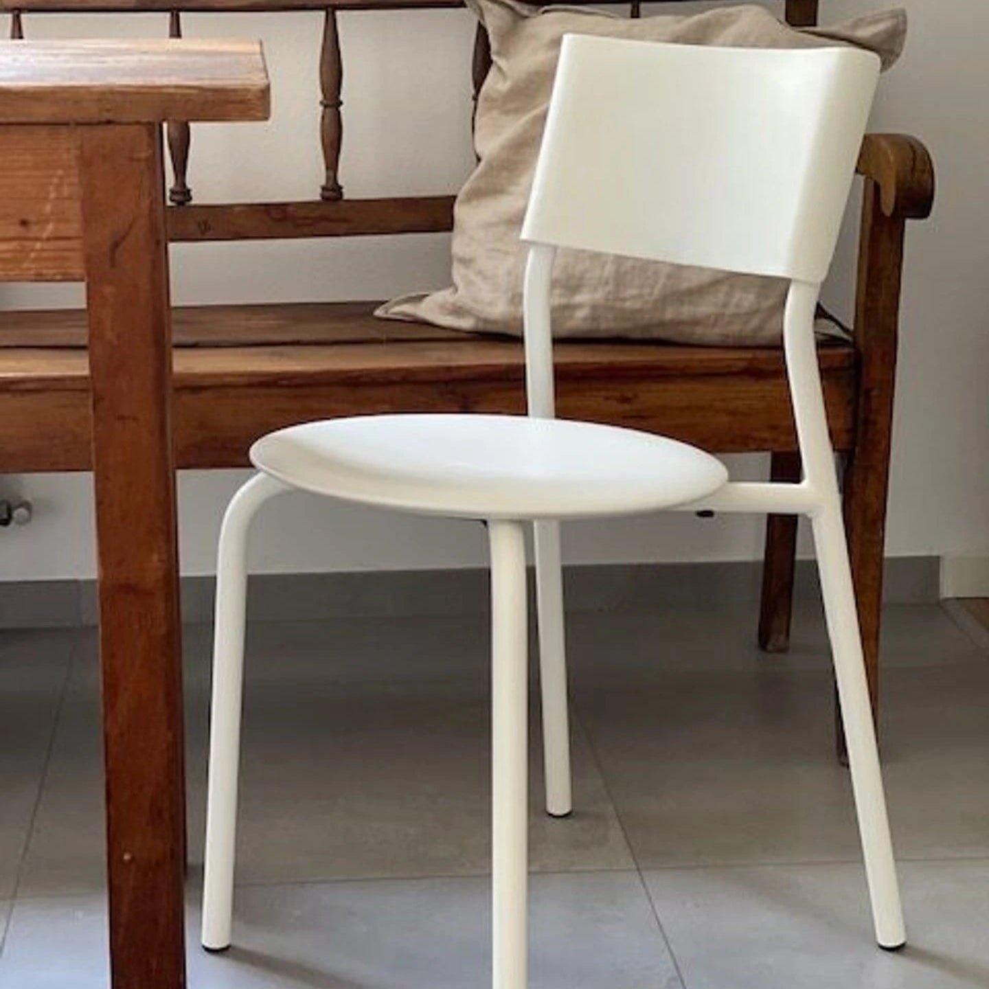 Tiptoe SSDr Recycled Plastic Dining Chair