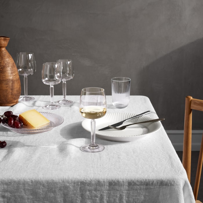 Kähler Hammershøi Plates in glazed stoneware, by Hans-Christian Bauer, B Corp certified Danish ceramic since 1839.