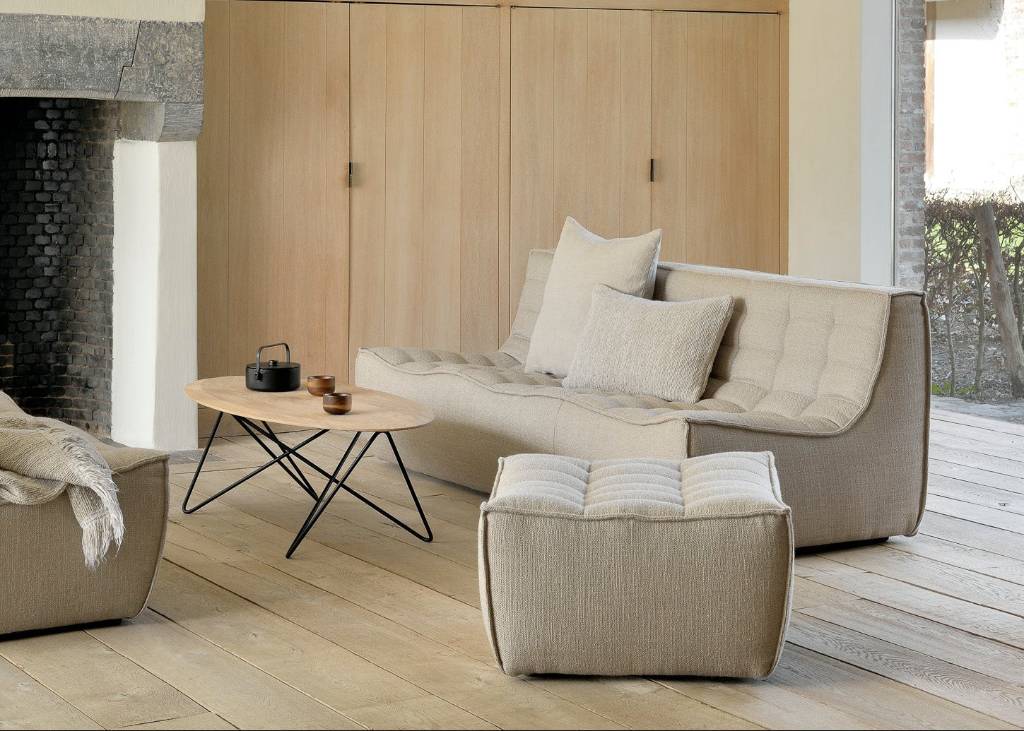 N701 Footstool