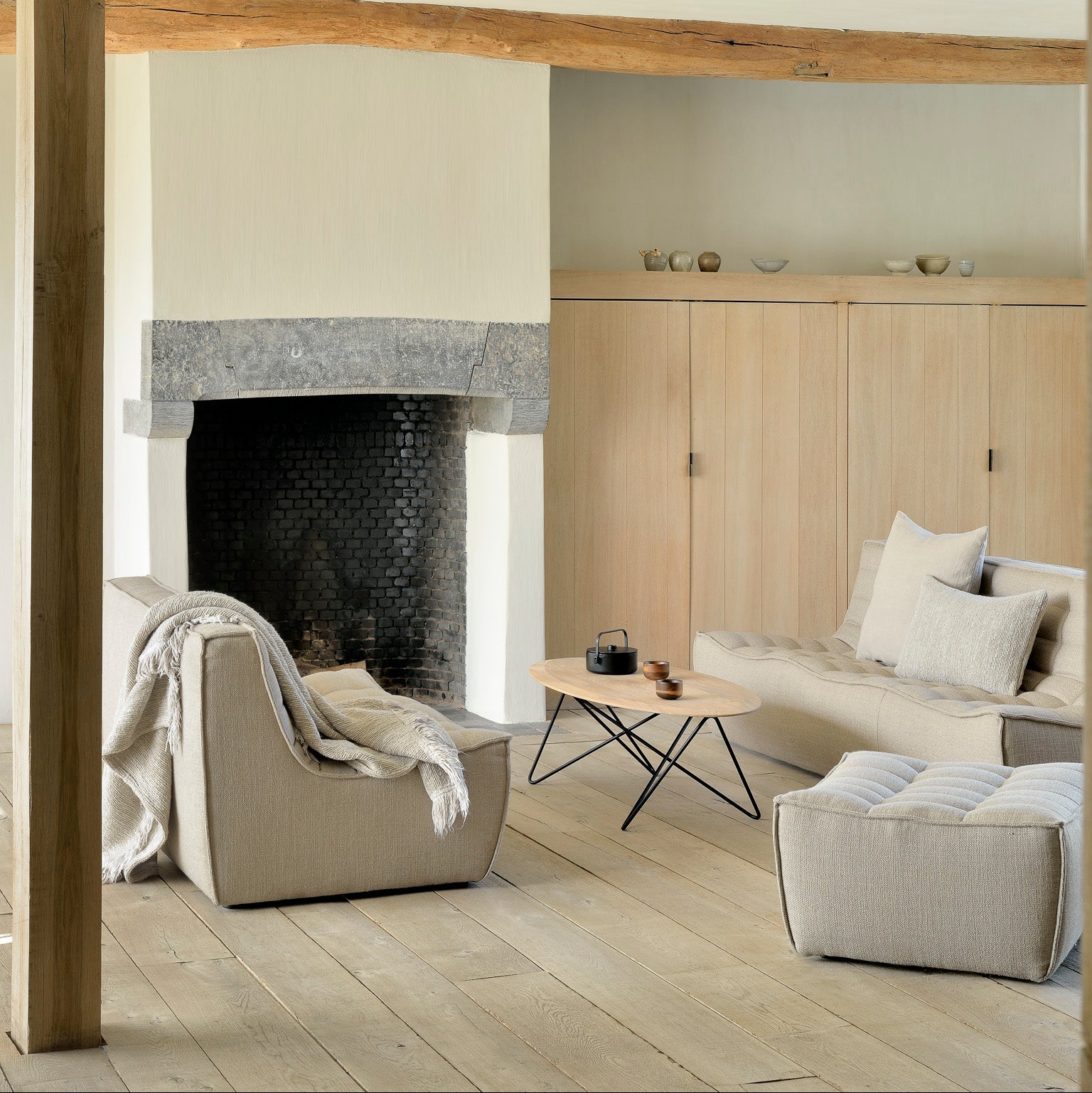 N701 Footstool