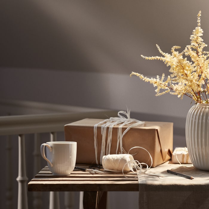 Kähler Hammershøi Cups and Mugs in glazed stoneware, by Hans-Christian Bauer, B Corp certified Danish ceramic since 1839.