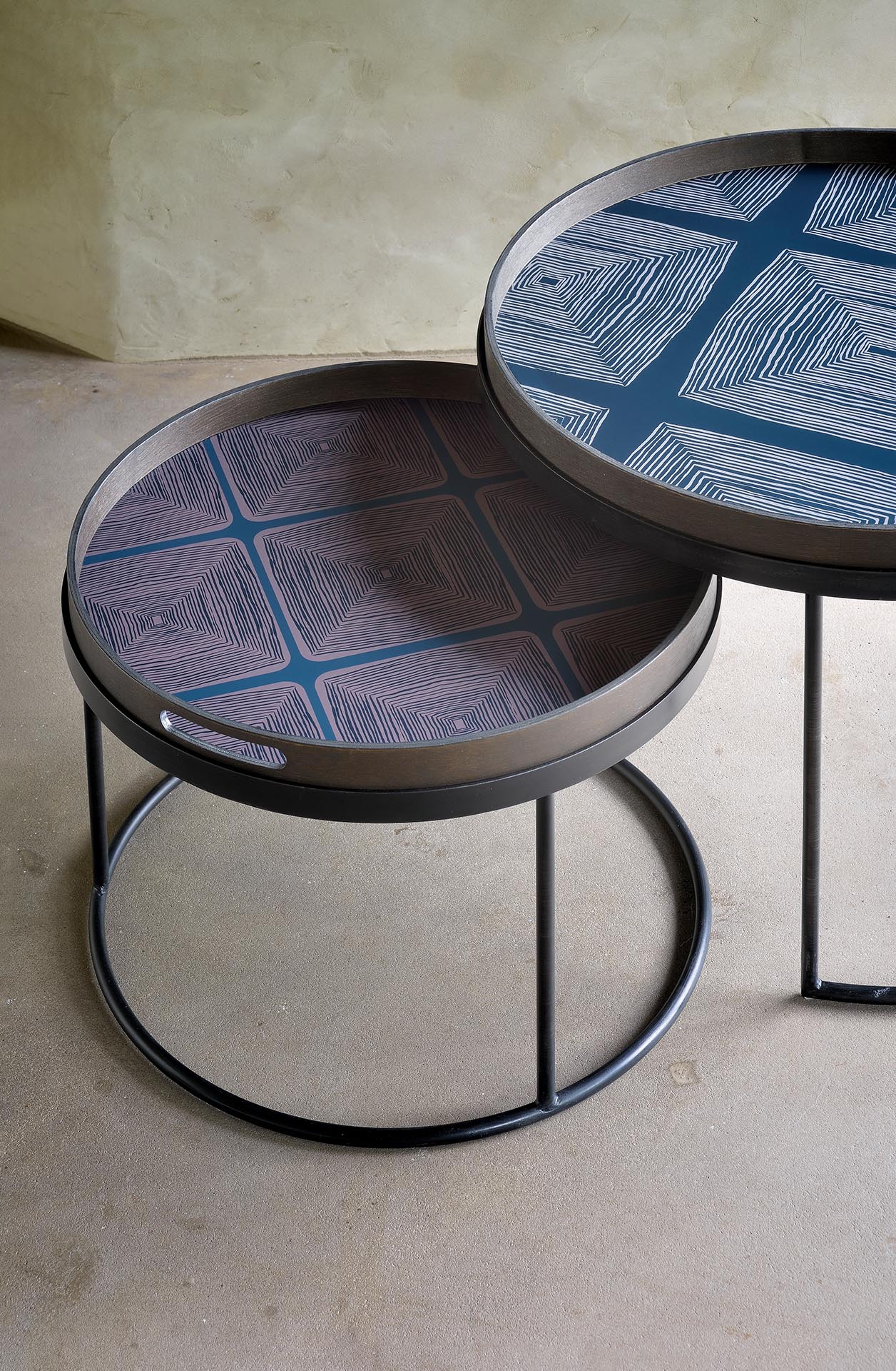 Tray Round Coffee Table Set