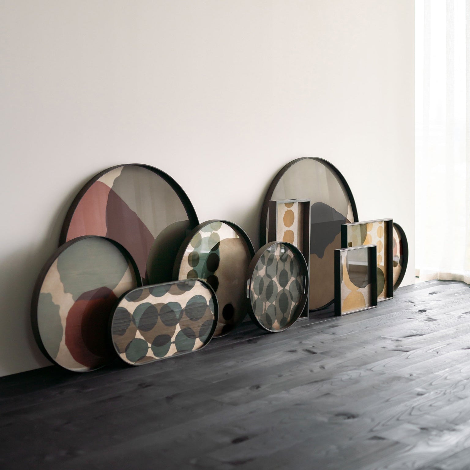 Ethnicraft Overlapping Dots Tray, FSC-certified solid wood furniture by Belgian brand