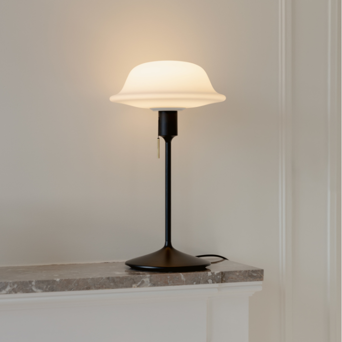 UMAGE Butler Santé Table Lamp, White