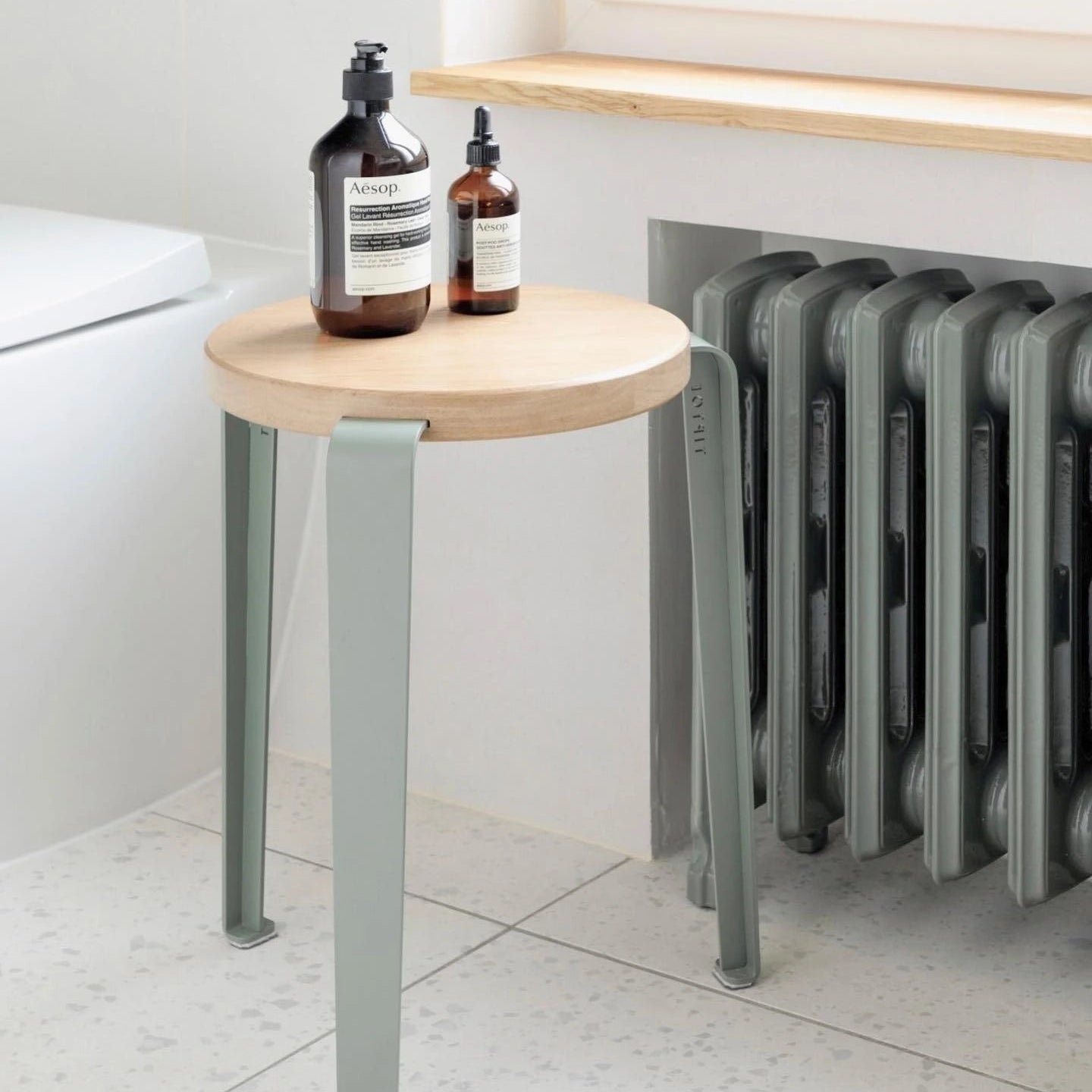 Tiptoe LOU Stool