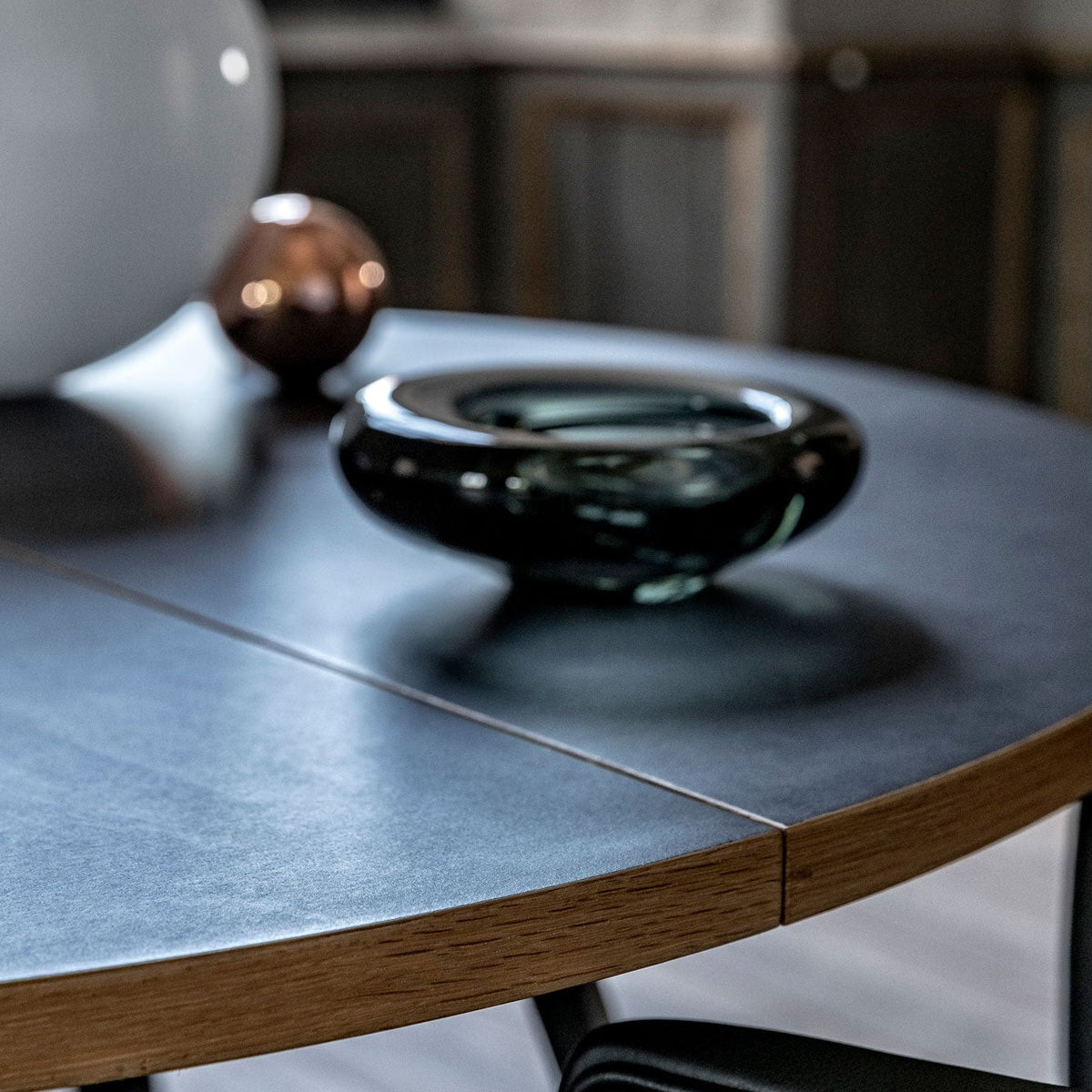Primum Extendable Round Dining Table - Black Linoleum