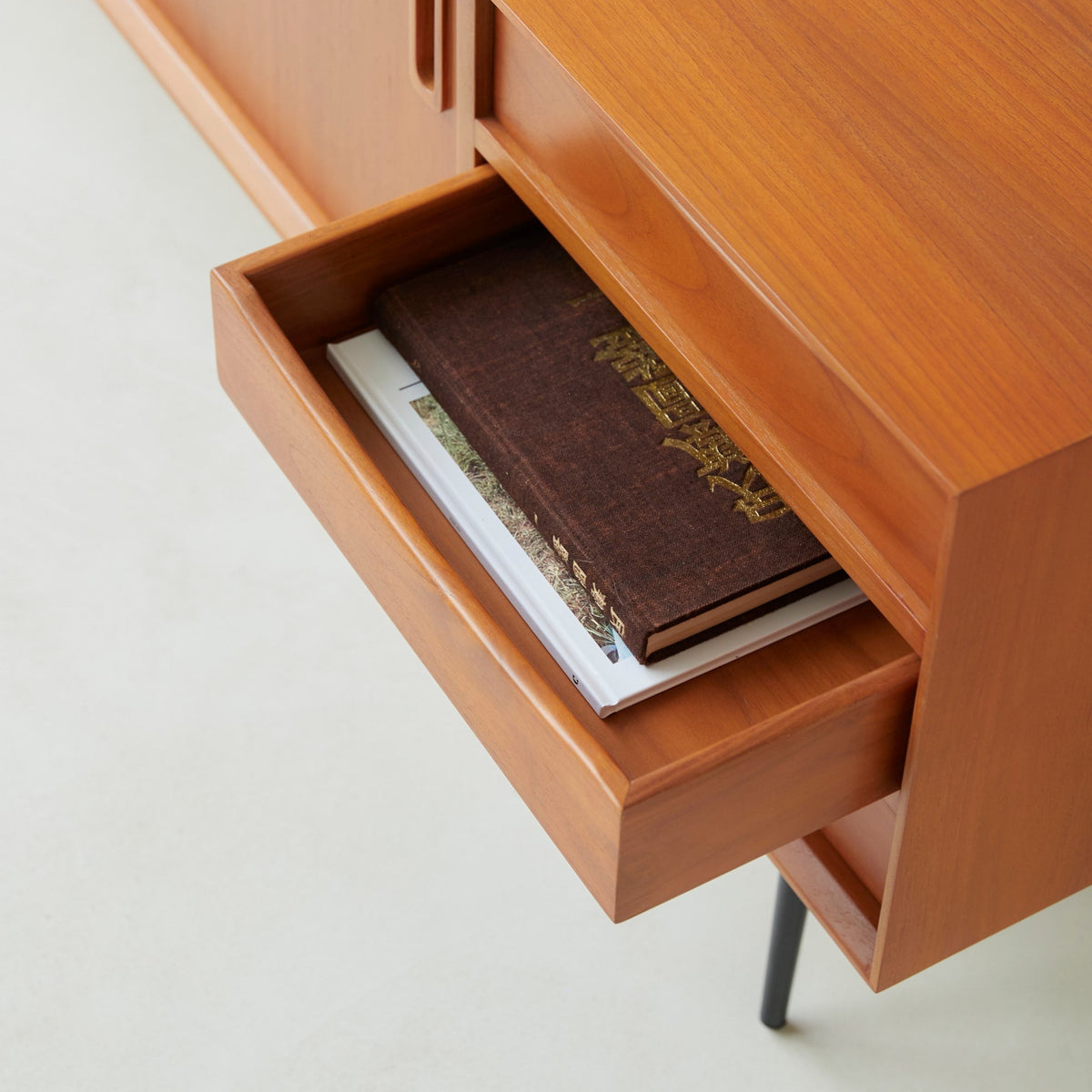Simen mahogany TV stand, rear panel with cable routing cutout