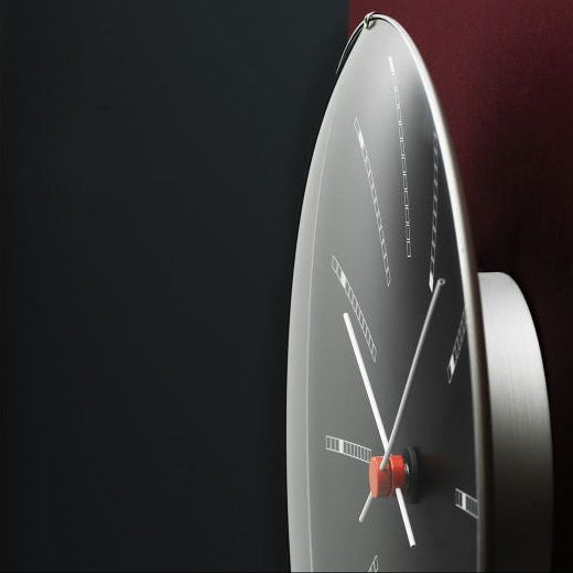 Arne Jacobsen Bankers Wall Clock, Large, Ø: 11.4