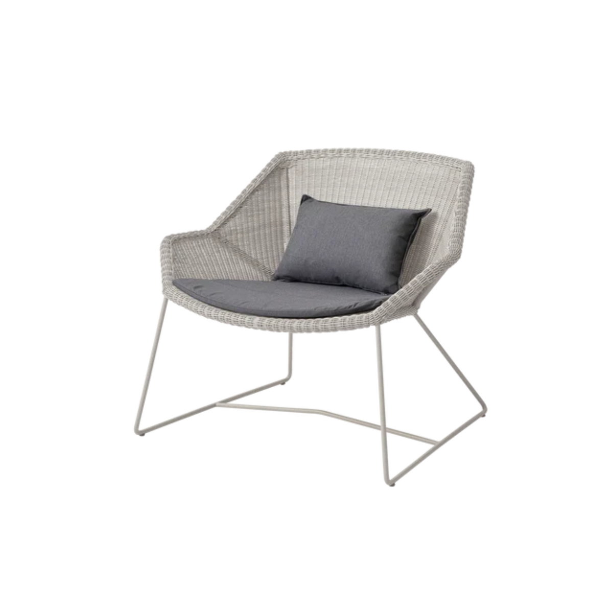 Cane-line Breeze Lounge Chair in Sand with Gray cushion
