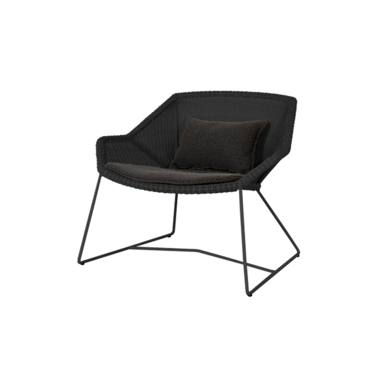 Cane-line Breeze Lounge Chair in Black with Dark Gray cushion