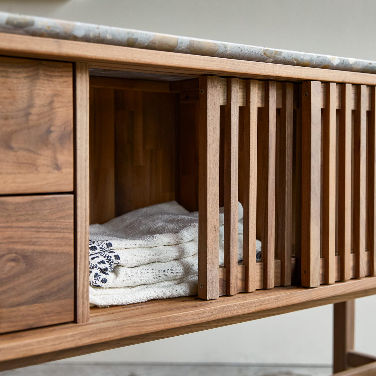 Tikamoon Isaure console table, close-up of the terrazzo top