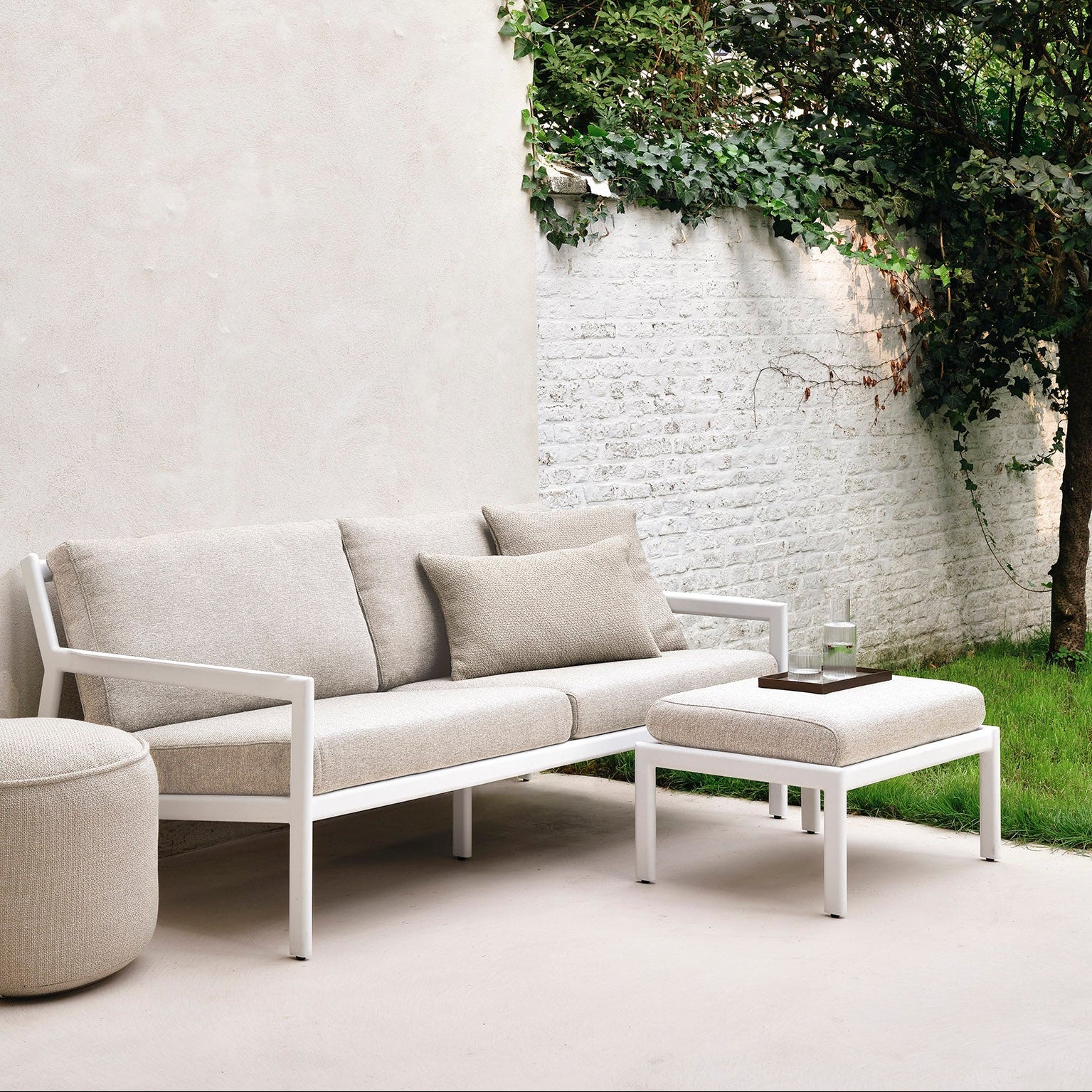 Ethnicraft Nomad Outdoor Cushion, woven outdoor textile by Belgian brand Ethnicraft