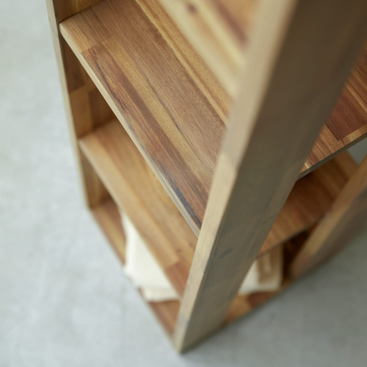 Tikamoon Lila acacia column cabinet, side view