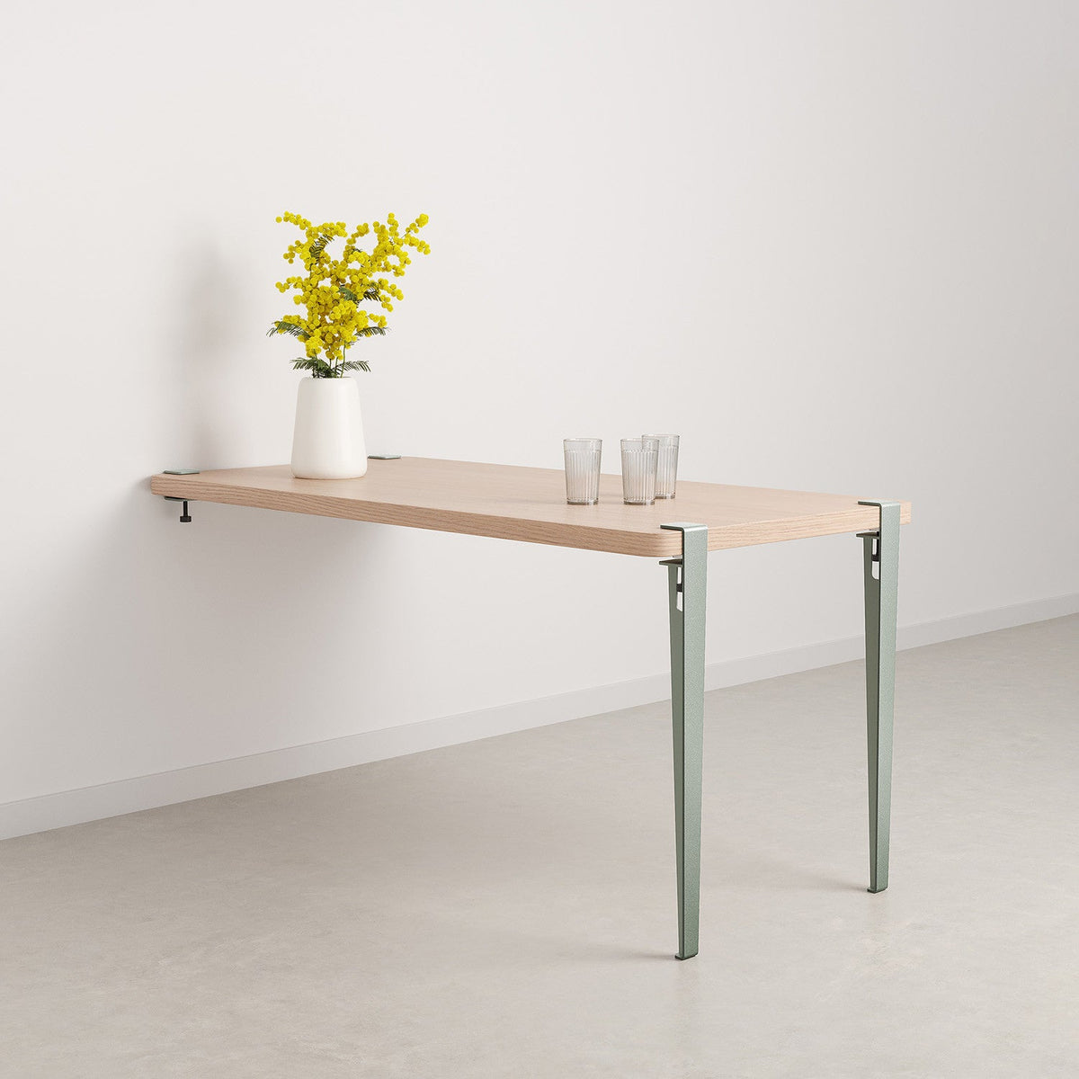 Tiptoe Wall Desk 150 x 75 cm in Eucalyptus Gray, oak veneer top on powder-coated steel