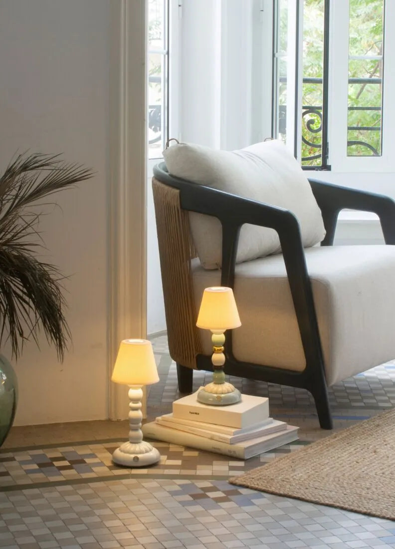 Sunflower Firefly Table Lamp