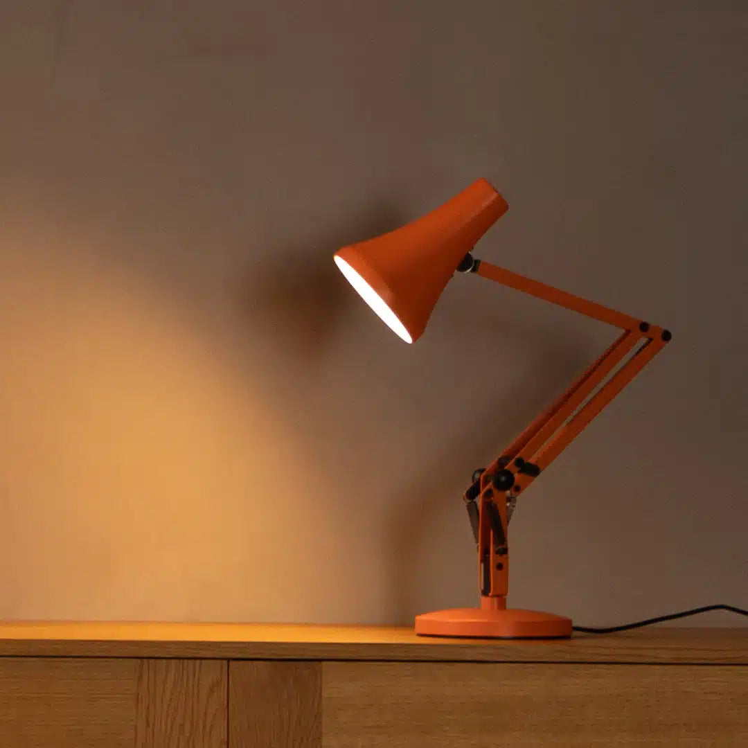 90 Mini Desk Lamp