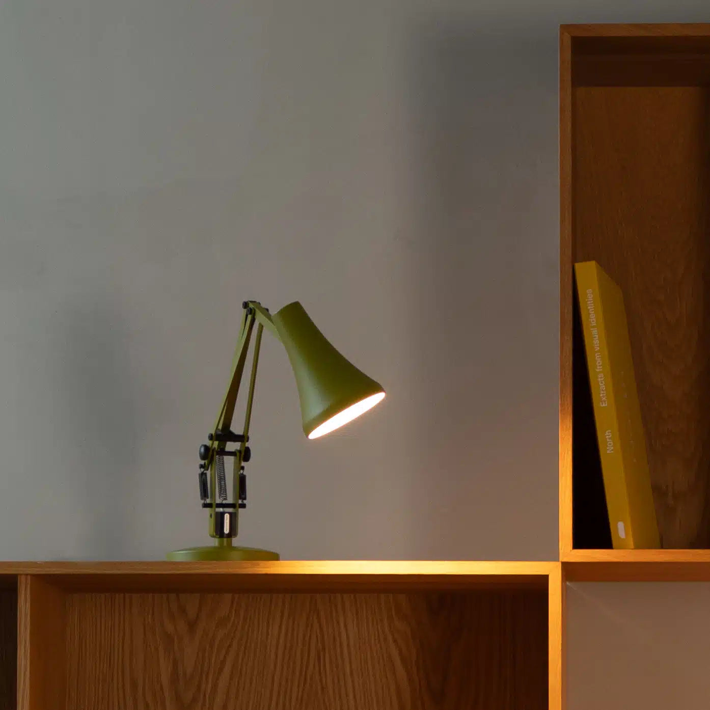90 Mini Desk Lamp