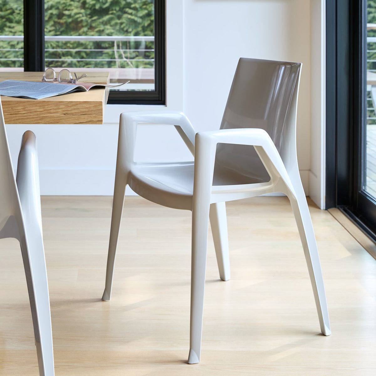 Heller ArcoBellini Chair, styled in a dining setting, designed by Mario Bellini, Compasso d'Oro winner