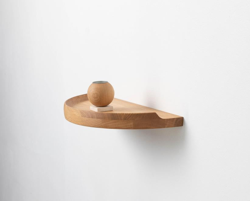Aakjaer Arcus Console Shelf in natural oiled oak with a round oak vase on top