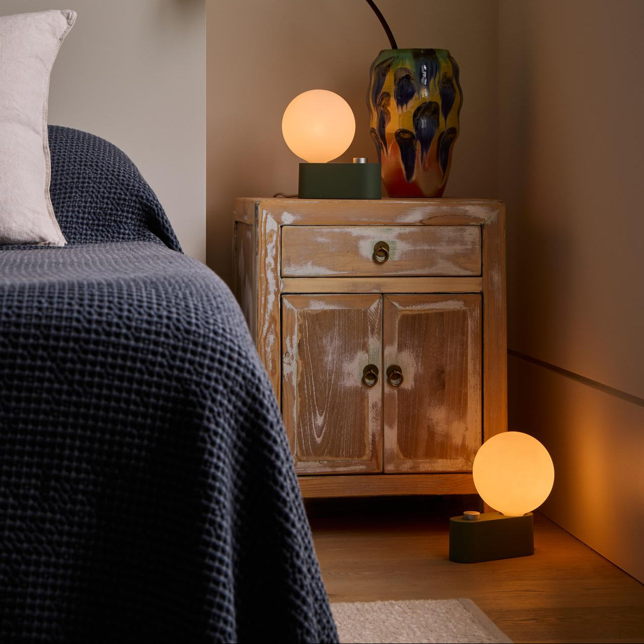 Alumina Table Lamp
