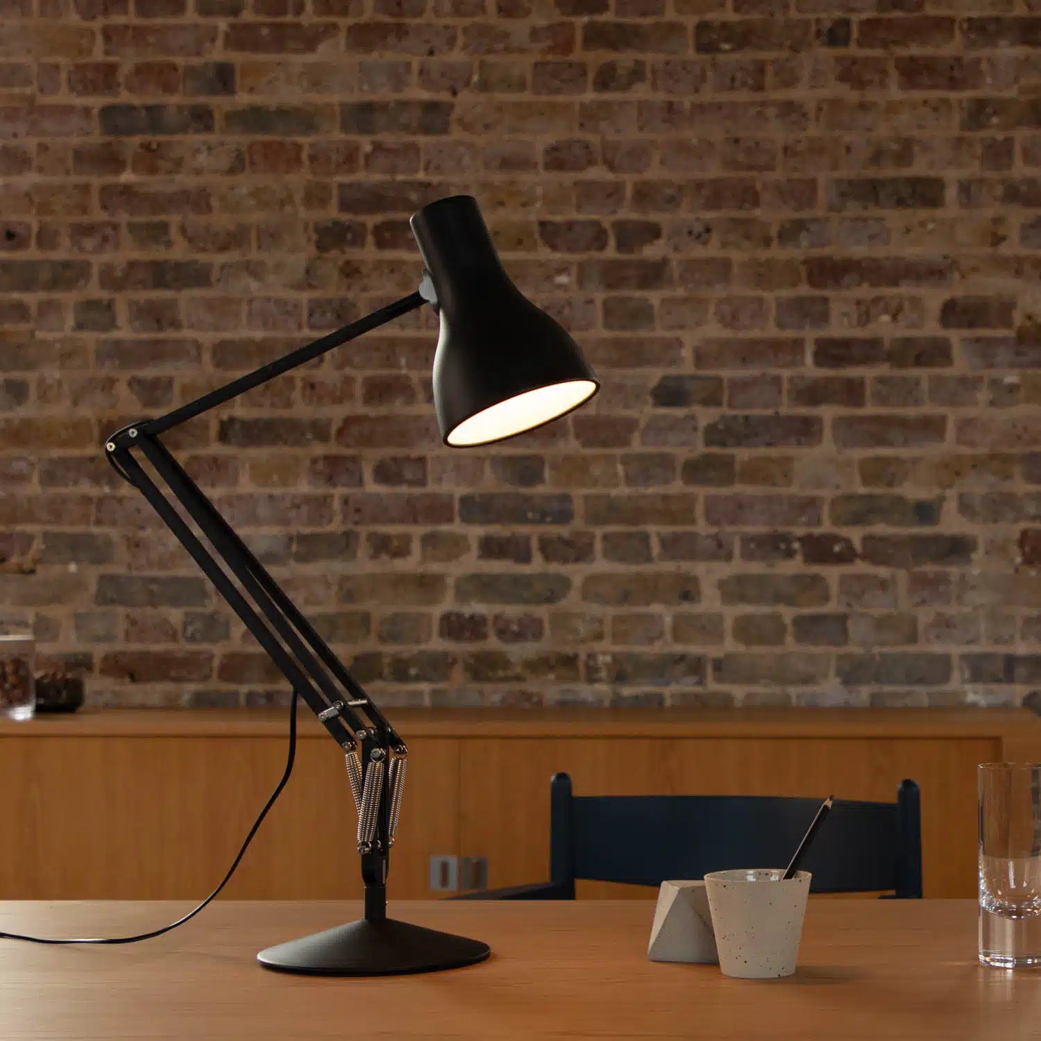 Type 75 Desk Lamp