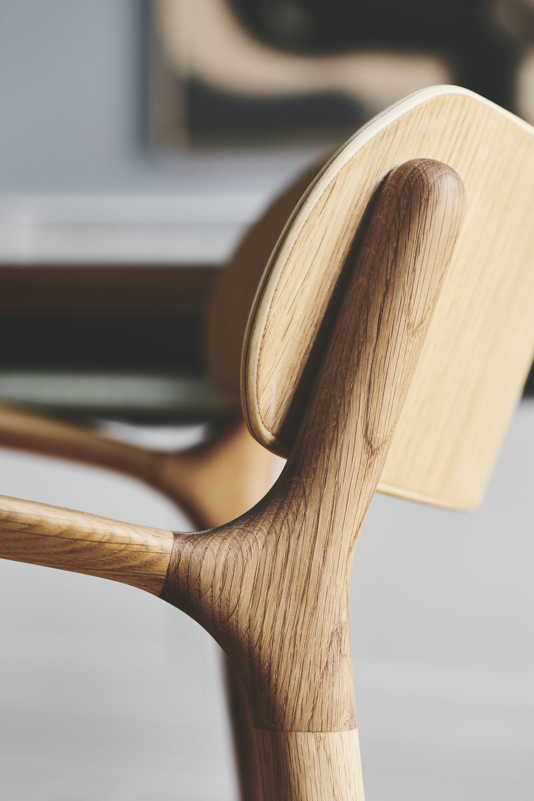 Detail of Bent Hansen Asger Dining Chair showing where the back meets the armrest