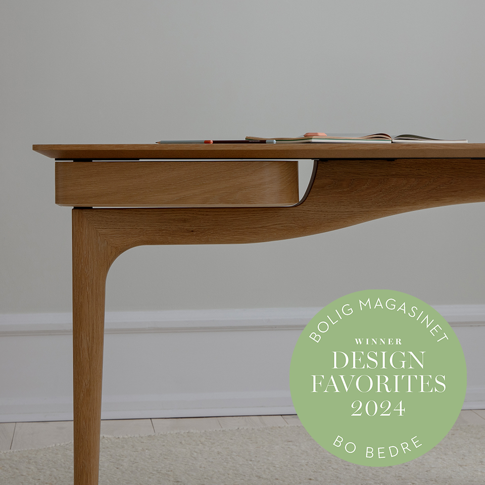 UMAGE Duende Desk