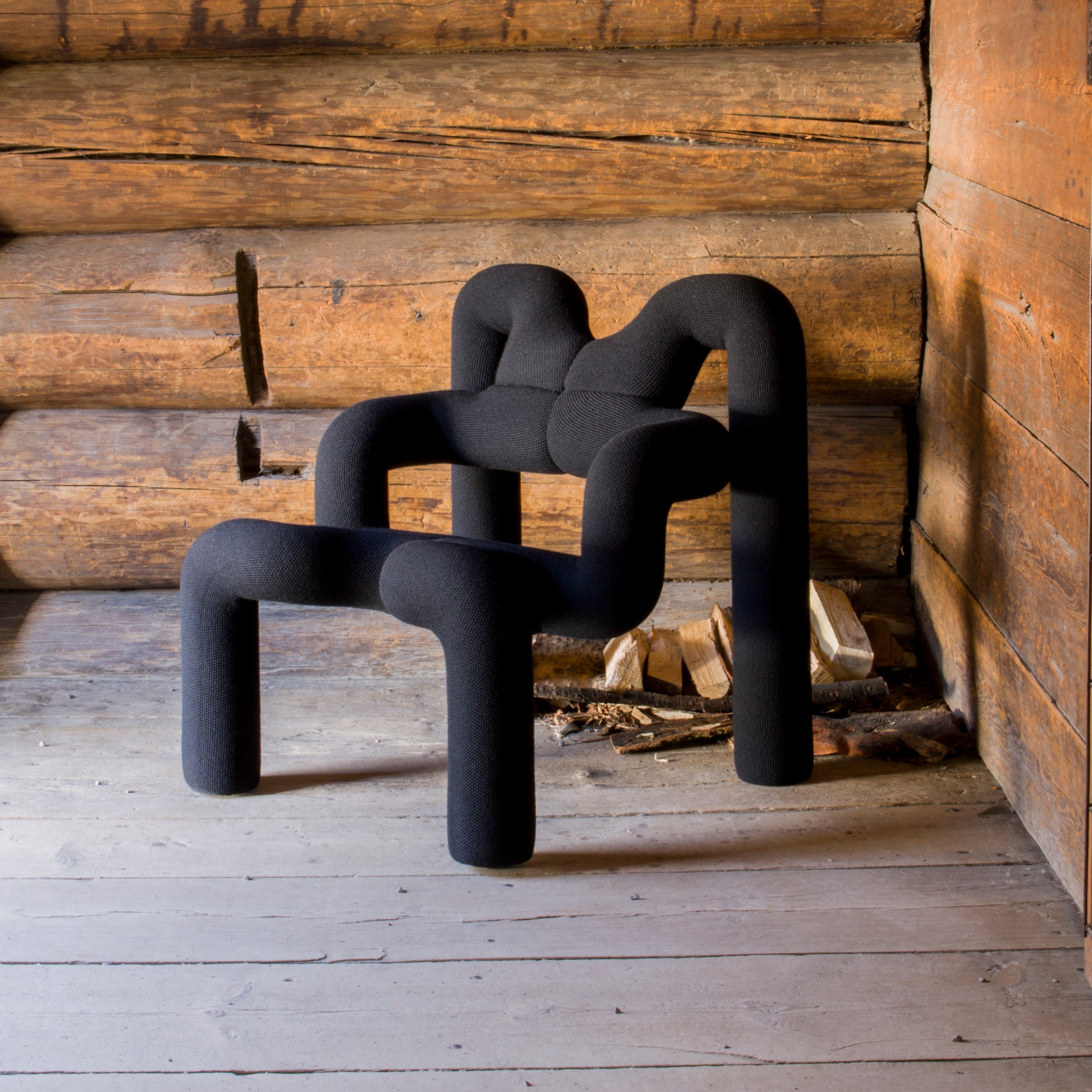 Ekstrem Lounge Chair
