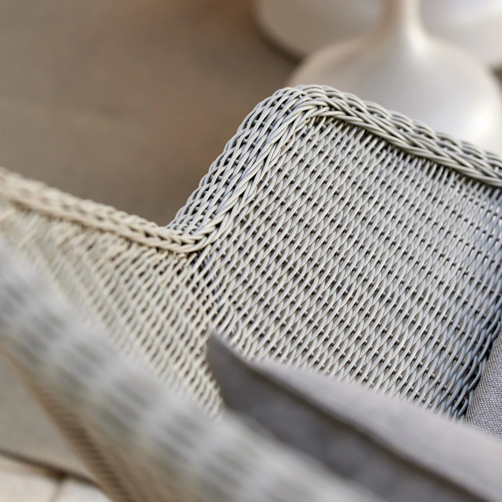 Breeze Lounge Chair