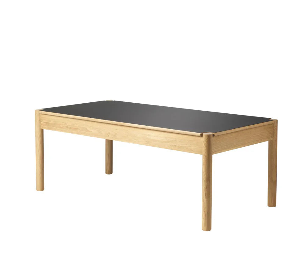 FDB Møbler Coffee Table in solid oak (beige), designed by Jørgen Bækmark