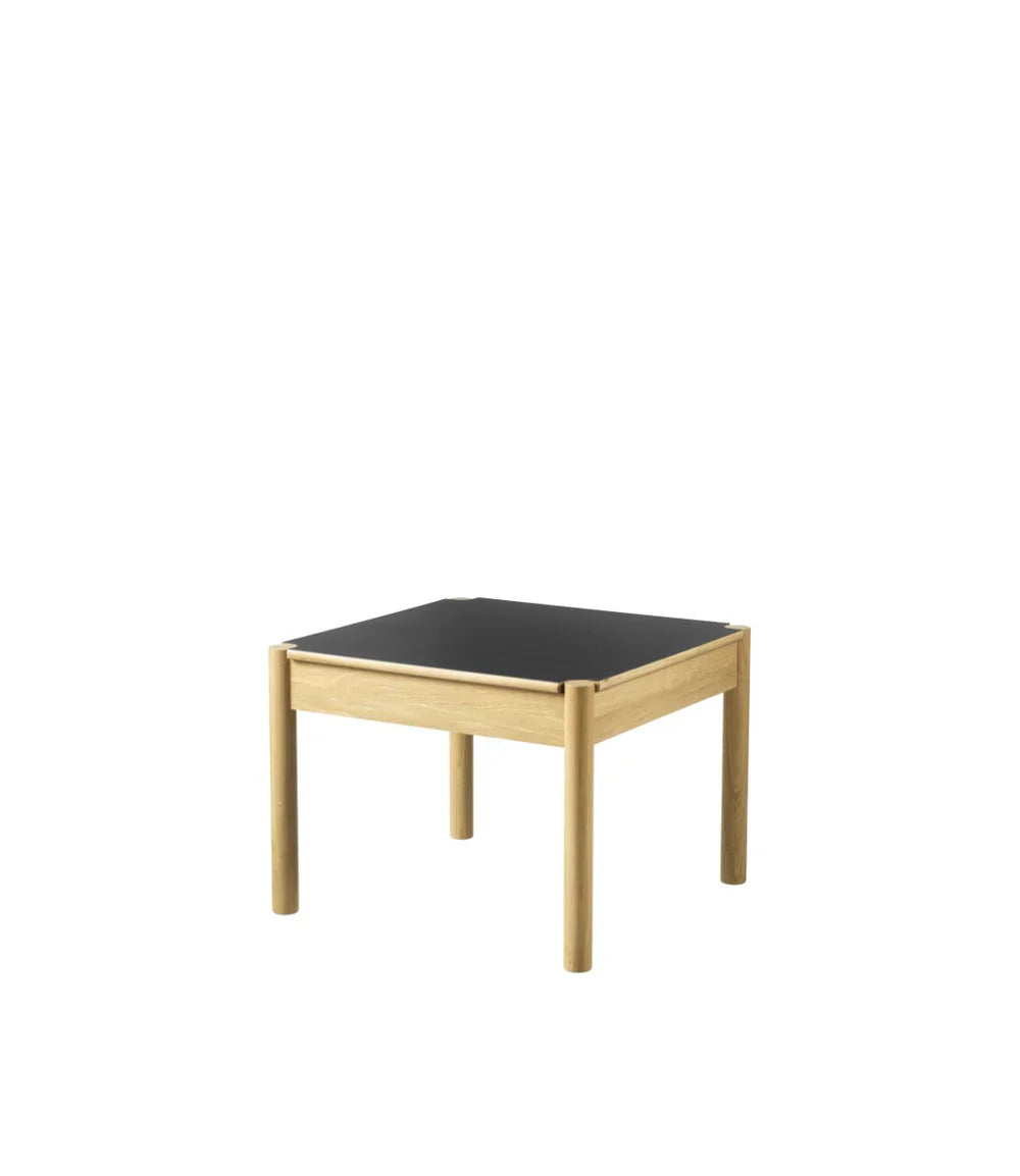 FDB Møbler Coffee Table in solid oak (beige), designed by Jørgen Bækmark