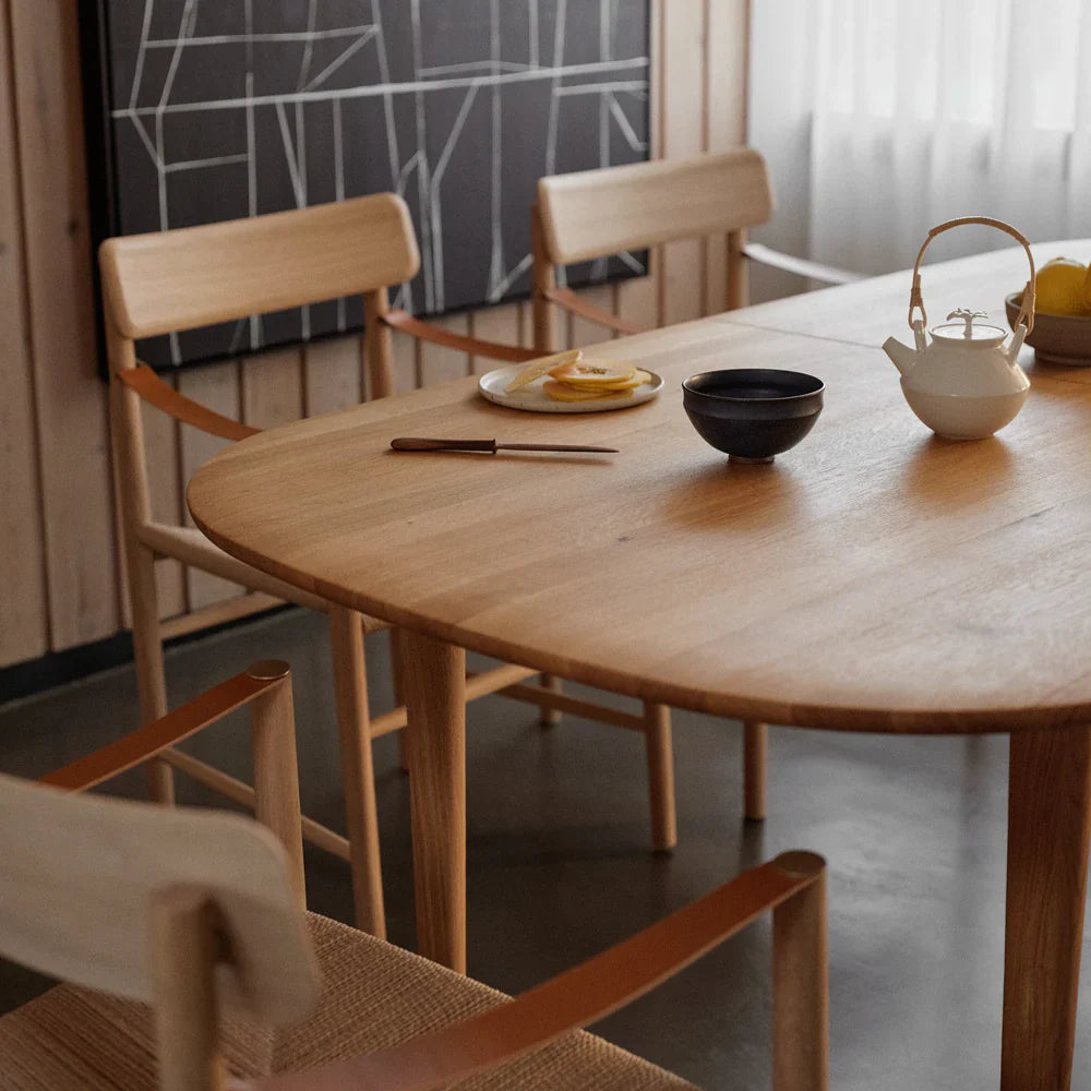 FDB Møbler Bjørk Dining table in solid oak (black)
