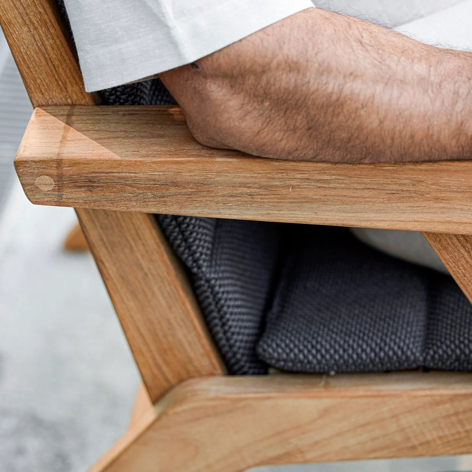 Flip Lounge Chair