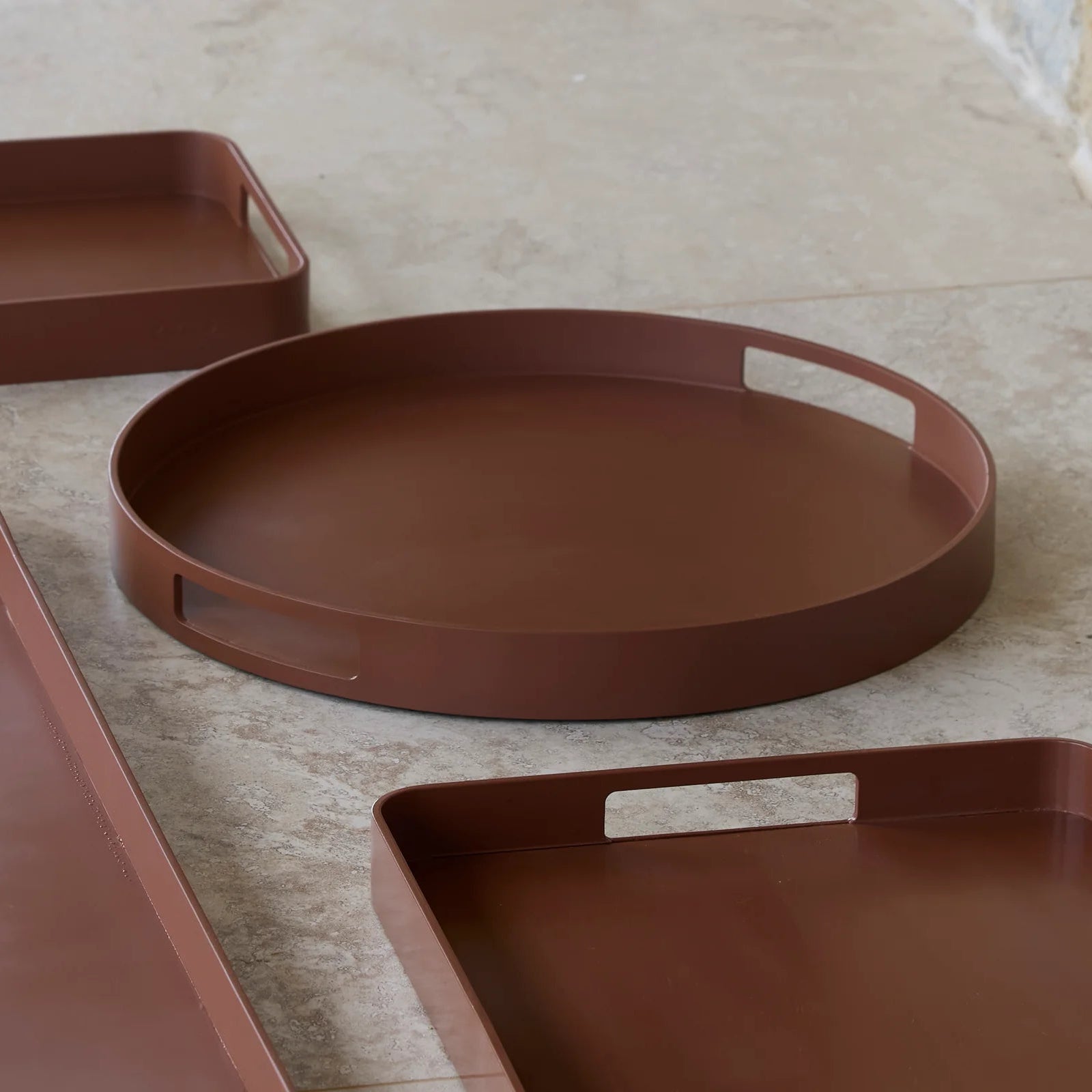 Club Tray Round, Round 17"