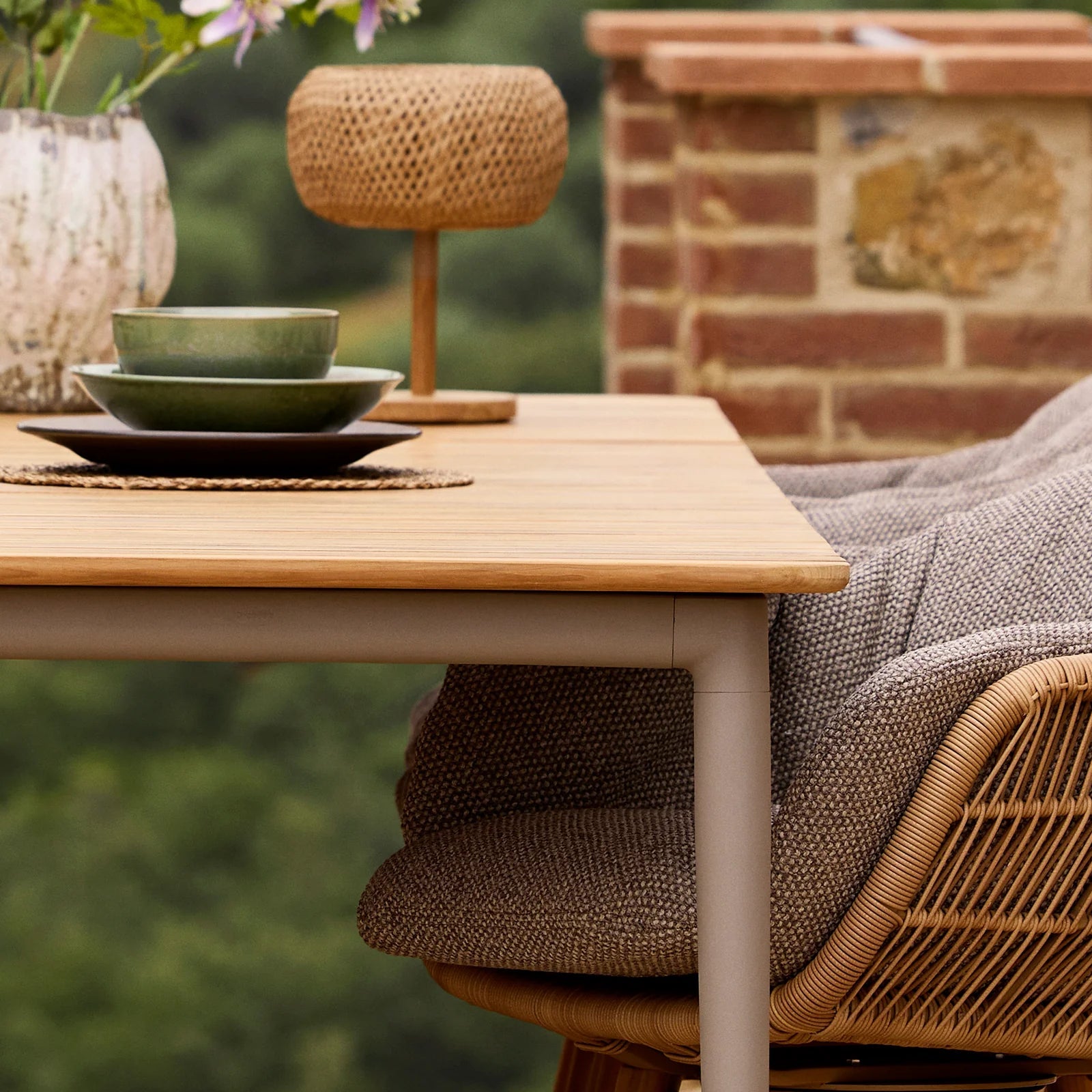 Core Dining Table