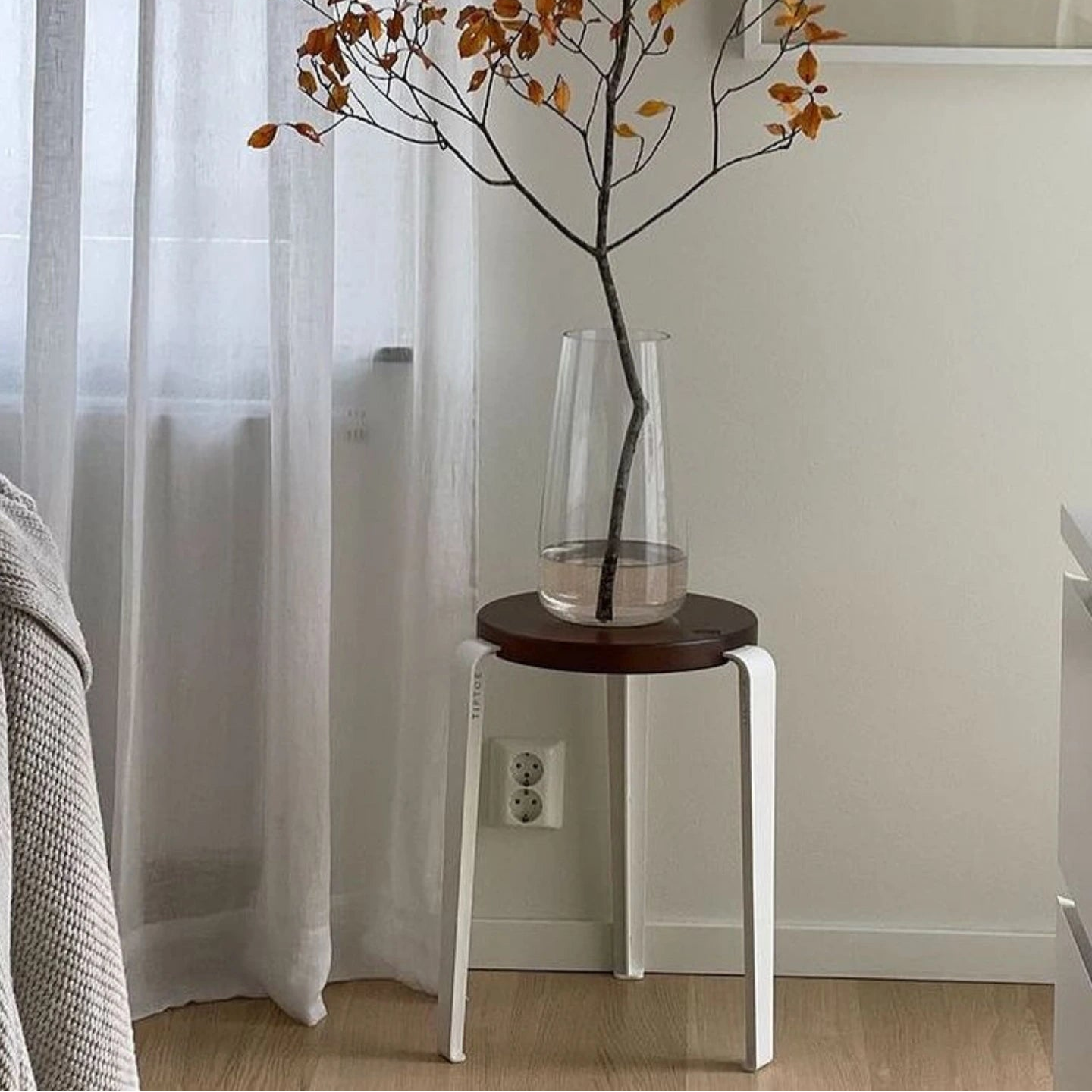 Tiptoe LOU Stool