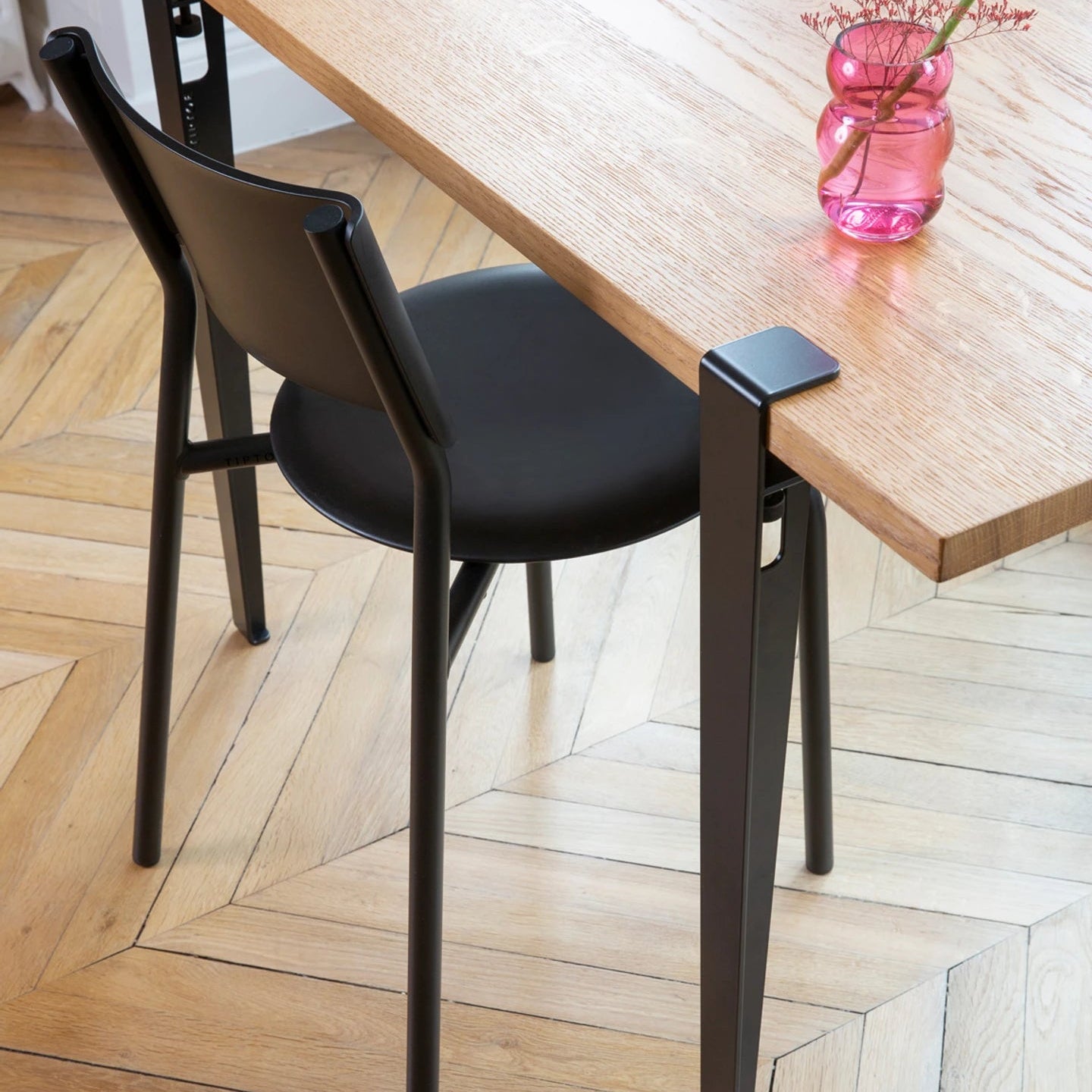 Tiptoe SSDr Recycled Plastic Dining Chair