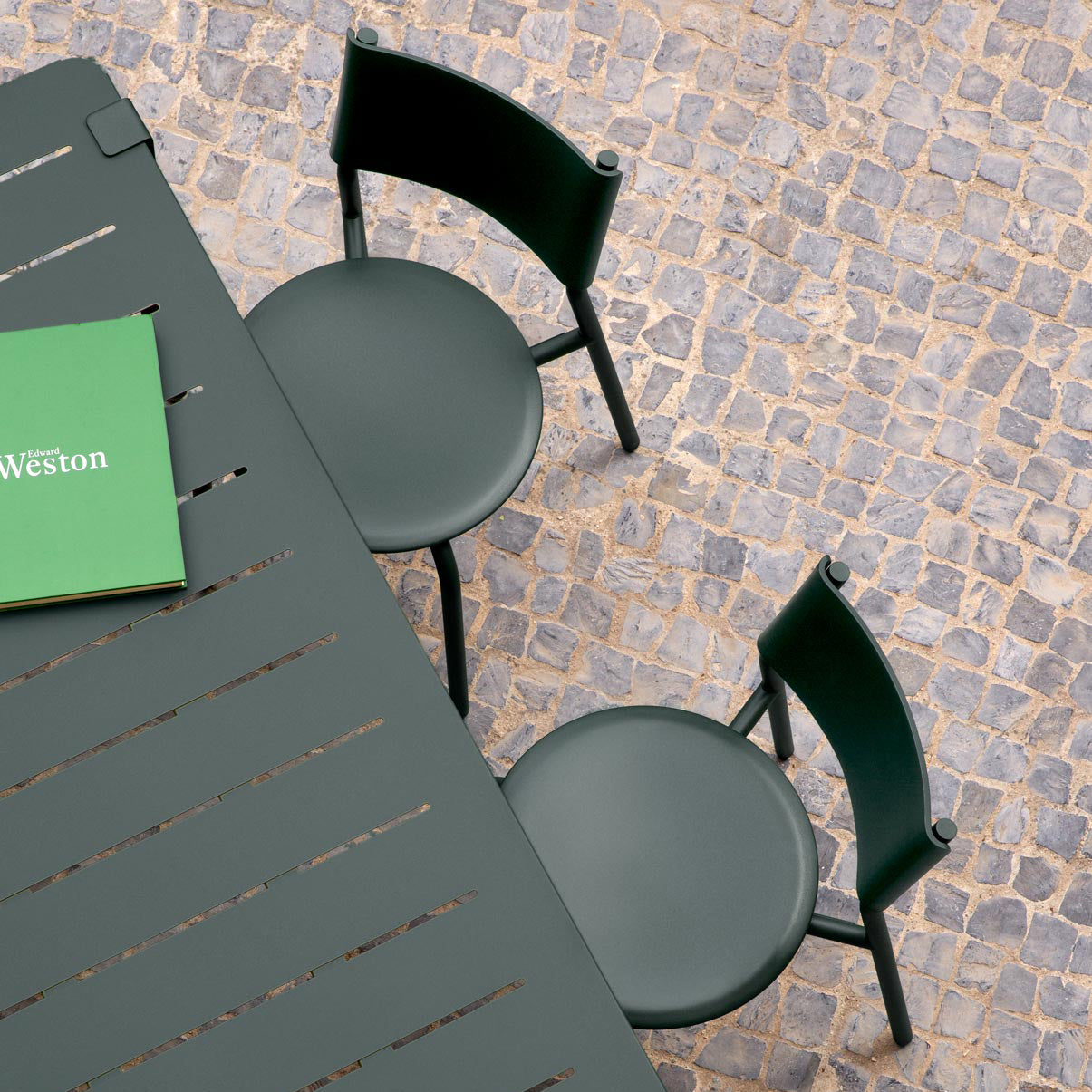 Tiptoe MIDI SSDr Outdoor Chair lifestyle photograph