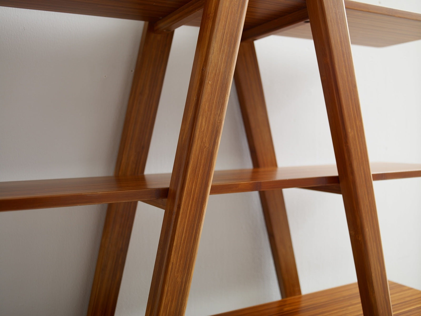 Studio Plus Bookshelf