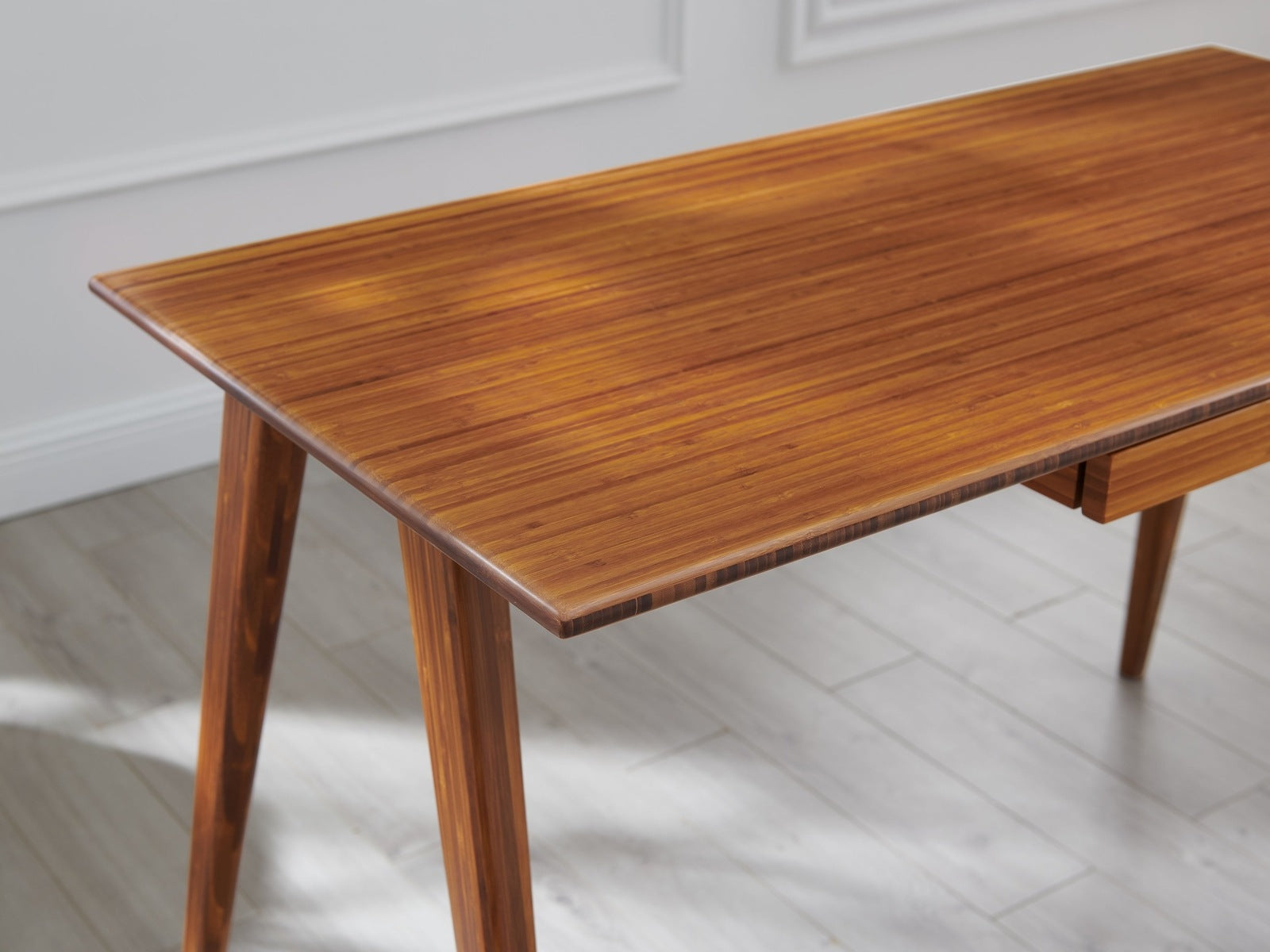 Studio Plus Desk