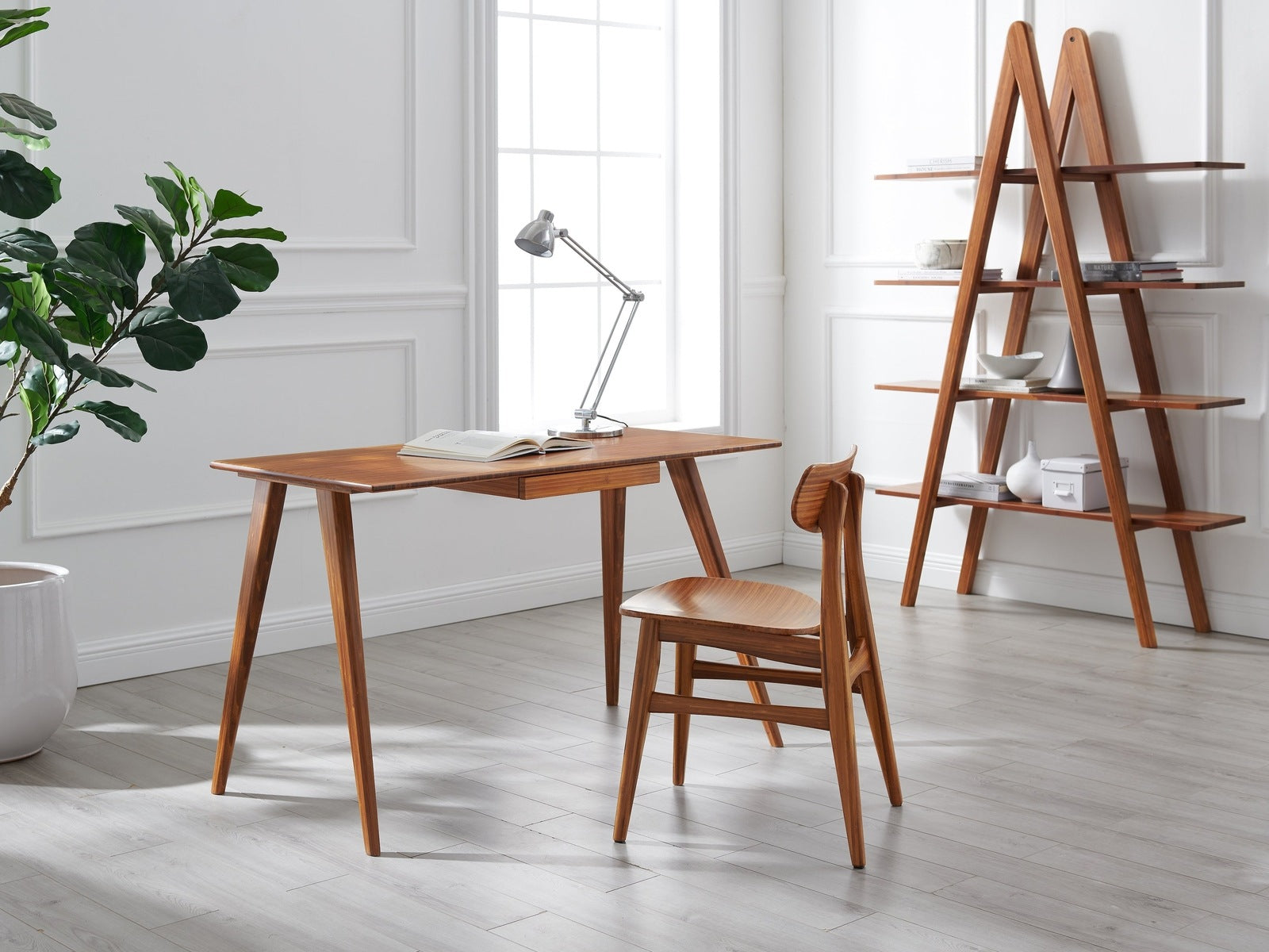 Studio Plus Desk